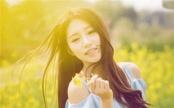 时尚芭比做美甲
